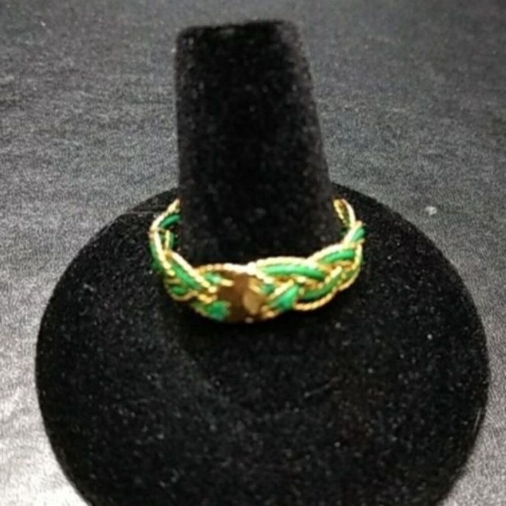 Braided gold tone and green ring size 9 - Picture 3 of 3